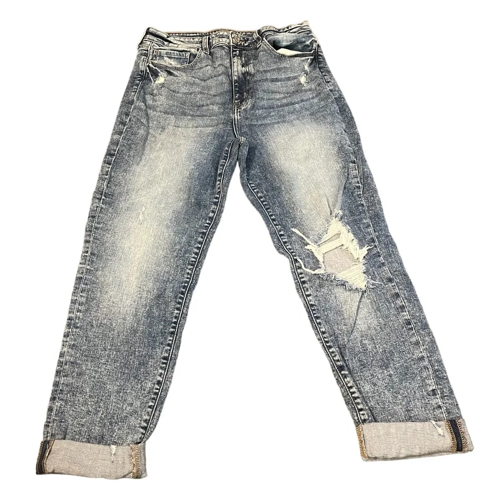 Willow & Root “The Mom Fit” Distressed High Rise Jeans - Picture 3 of 9